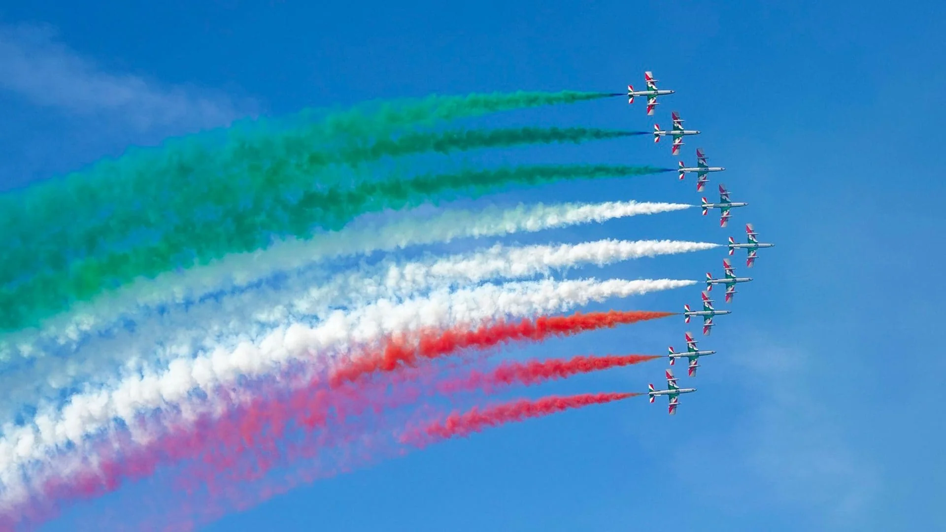 Frecce Tricolori E Relax Gourmet A Lignano. Monaco Suites Hotel